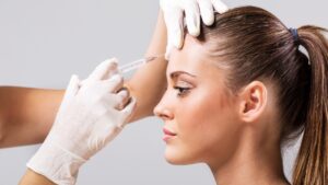 Leia mais sobre o artigo Toxina botulínica não é tudo iguall: doses, intervalos e segurança nos tratamentos